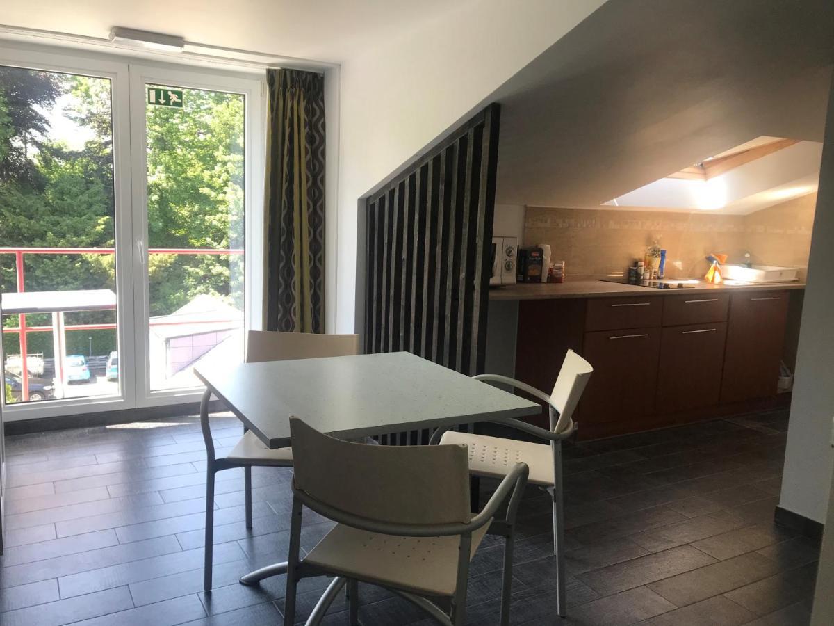 Apparthotel Belle Vue La Louviere Bagian luar foto