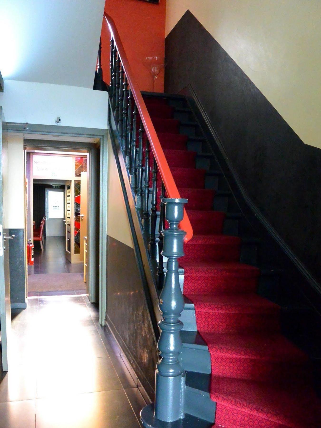 Apparthotel Belle Vue La Louviere Bagian luar foto