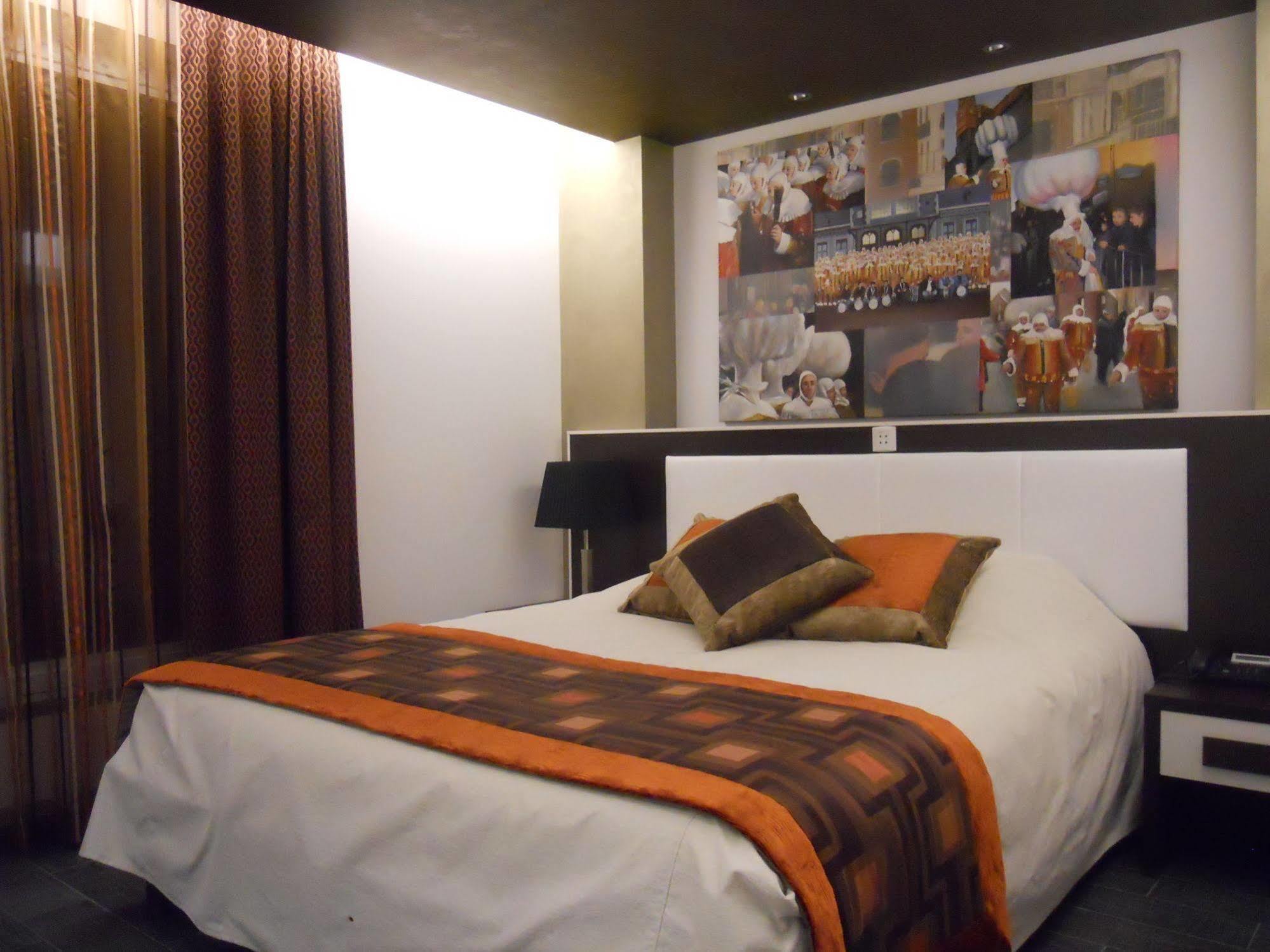 Apparthotel Belle Vue La Louviere Bagian luar foto